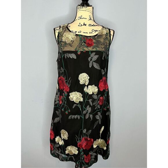 BRAND NEW - Vince Camuto Women’s Floral Mesh Embroidered Lined Dress Black Multi - Picture 3 of 11